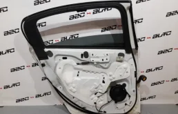 Двери для Peugeot 508 на фотографиях