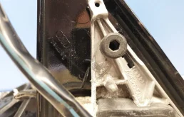 Стекла и зеркала для Audi A8 на фотографиях