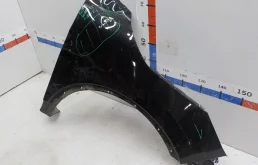 Стекла и зеркала для Nissan Qashqai 2024 года на фотографиях