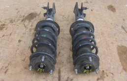 Амортизатор передний левый для Honda Civic 2007 года на фотографиях