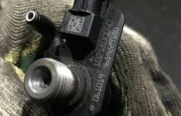 Форсунка топливная (LR006864 / LR001325) для Land Rover Freelander L359 2006-2010