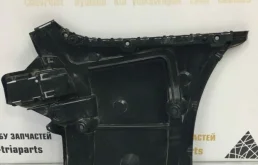 Кронштейн заднего бампера левый для BMW 5er 2018 года на фотографиях