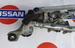 Трапеция стеклоочистителей для Nissan Note на фотографиях