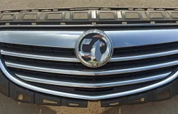 Решетка радиатора для Opel Insignia на фотографиях