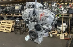 Двигатель без навесного для Nissan Fuga Y50 2004-2009