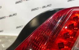 Фонарь правый для Peugeot 508 на фотографиях