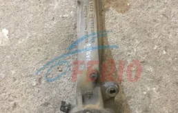 Кулак поворотный правый для Audi Q7 на фотографиях