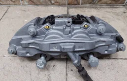 Суппорт передний левый для Mercedes-Benz E class на фотографиях