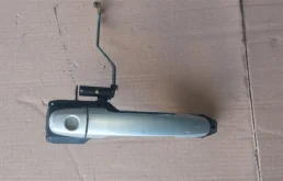 Ручка двери передняя правая внешняя для Toyota Corolla на фотографиях