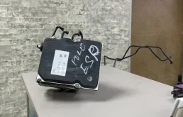 Блок ABS (6RU907379A) для Volkswagen Polo V Седан (6R) 2009-2015