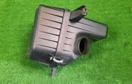 Корпус воздушного фильтра для Suzuki Grand Vitara на фотографиях