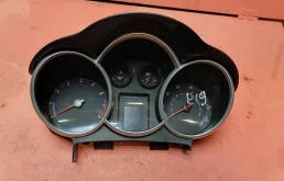 щиток приборов для Chevrolet Cruze 1 J300 2009-2015