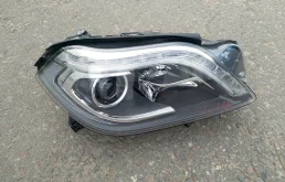 Фара правая для Mercedes-Benz GL class на фотографиях