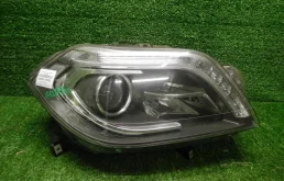 Фара правая для Mercedes-Benz GL class на фотографиях