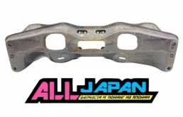 Подрамник двигателя для Subaru Impreza на фотографиях