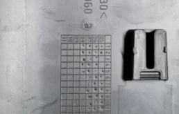 Накладка на дверь передняя левая для Audi Q7 2008 года на фотографиях