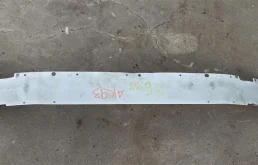 Усилитель переднего бампера для Opel Insignia на фотографиях