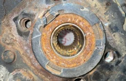 Рычаг продольный задний левый для Mitsubishi ASX 2010 года на фотографиях