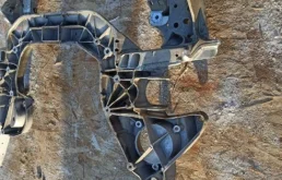 Подрамник двигателя для BMW 5er 2011 года на фотографиях