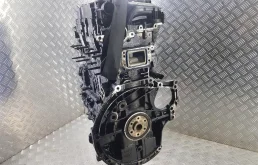 Двигатель без навесного для Citroen Berlingo 2012 года на фотографиях