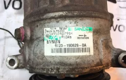 Компрессор кондиционера для Jaguar XF 2013 года на фотографиях