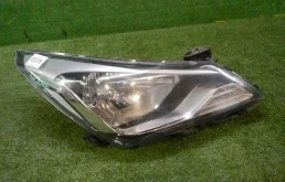 Фара ксенон левая для Hyundai Solaris на фотографиях