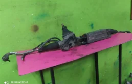 Рулевая рейка для Audi Q5 2016 года на фотографиях