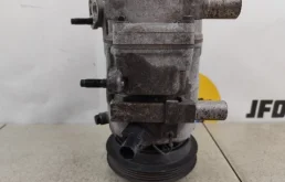 Компрессор кондиционера для Hyundai Matrix 2006 года на фотографиях