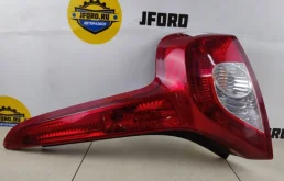 Фонарь правый для Volvo C30 на фотографиях