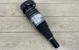 Пневмостойка передняя правая для Audi Q7 на фотографиях