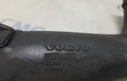 Патрубок интеркулера для Volvo XC90 2012 года на фотографиях