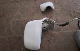 Стекла и зеркала для Nissan Tiida на фотографиях