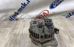 Генератор для Suzuki Swift 2010 года на фотографиях