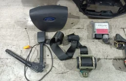 Приборная панель для Ford C-Max на фотографиях