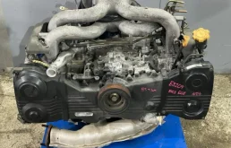 Двигатель для Subaru Legacy 2000 года на фотографиях