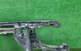 Панель радиатора (телевизор) для BMW X3 2008 года на фотографиях