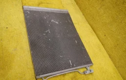 Радиатор кондиционера для BMW 5er 2013 года на фотографиях