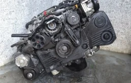 Двигатель для Subaru Legacy 2007 года на фотографиях