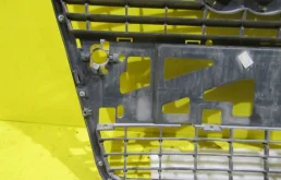 Бампер для Audi A6 2002 года на фотографиях