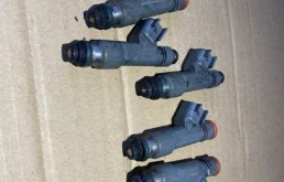 Форсунка топливная для Volvo XC90 2002 года на фотографиях