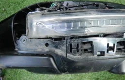 Стекла и зеркала для Nissan Qashqai 2017 года на фотографиях