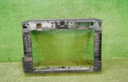 Панель радиатора (телевизор) для Skoda Rapid 2021 года на фотографиях