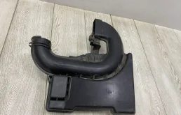 Резонатор воздуховода для Hyundai Solaris на фотографиях