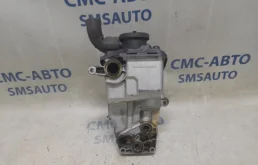 Корпус масляного фильтра для Volvo C30 на фотографиях