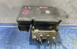 Блок ABS для Audi Q7 2008 года на фотографиях