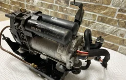 Компрессор пневмоподвески задний для Audi Q7 на фотографиях