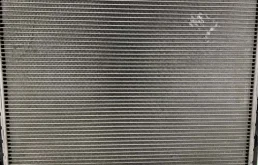 Радиатор охлаждения ДВС для BMW 3er 2007 года на фотографиях