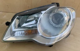 Фары для Volkswagen Touran 2010 года на фотографиях