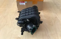 Впускной коллектор для Hyundai Solaris 2014 года на фотографиях