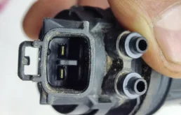 Мотор омывателя лобового стекла для Mazda CX 5 2014 года на фотографиях